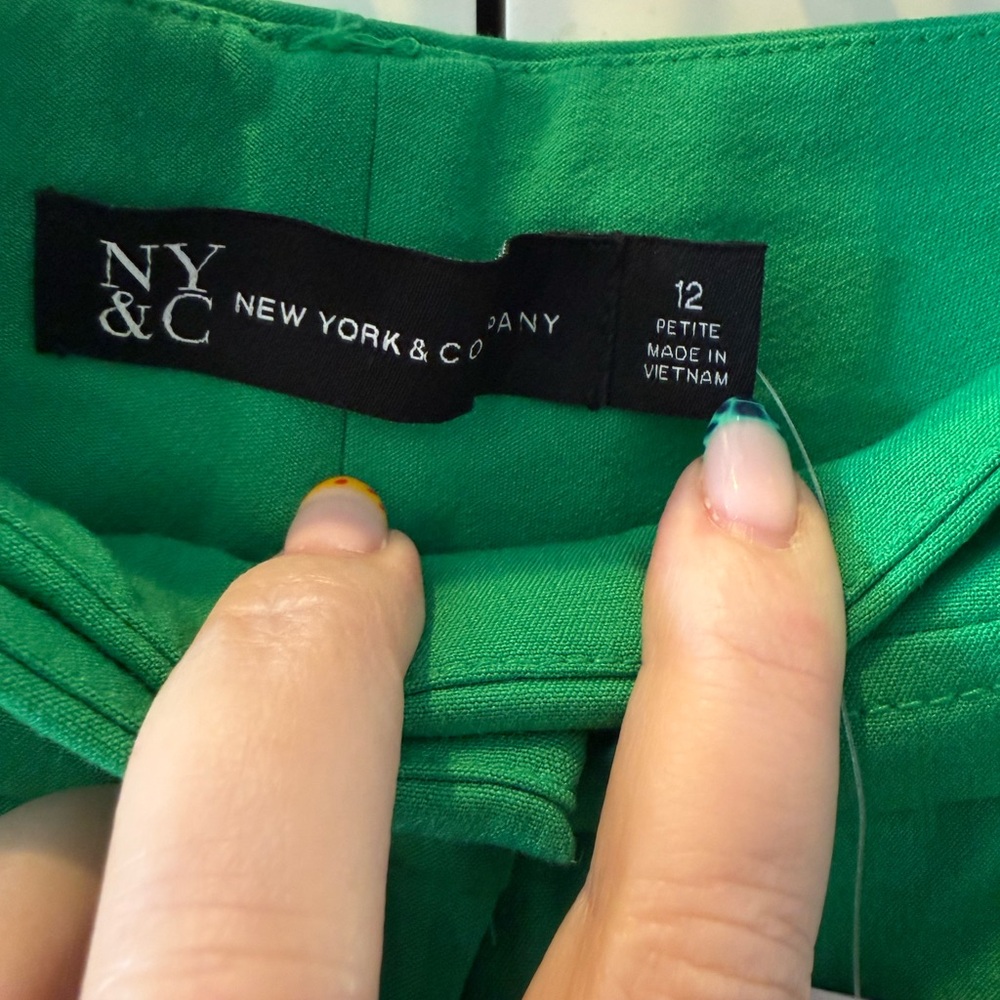 New York & Company Bright Green Straight-Leg Ponte Pants new with tags 12P - Picture 4 of 5